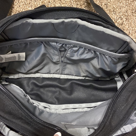 North Face Black Roo - Picture 3 of 4